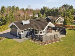Holiday home Væggerløse 17